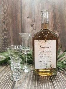 zawieszki-etykiety-na-wodke-alkohol-weselny-butelk