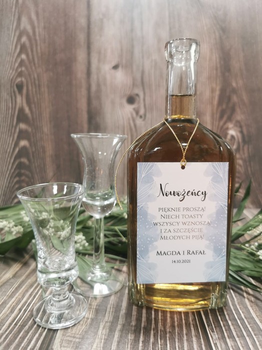 zawieszki-etykiety-na-wodke-alkohol-weselny-butelk