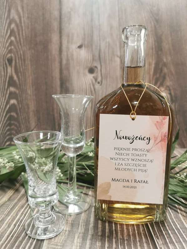 zawieszki-etykiety-na-wodke-alkohol-weselny-butelk