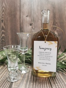 zawieszki-etykiety-na-wodke-alkohol-weselny-butelk