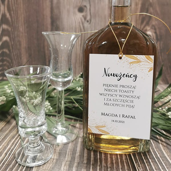 zawieszki-etykiety-na-wodke-alkohol-weselny-butelk