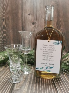 zawieszki-etykiety-na-wodke-alkohol-weselny-butelk