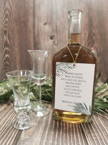 zawieszki-etykiety-na-wodke-alkohol-weselny-butelk