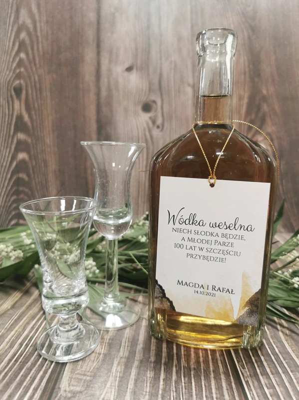 zawieszki-etykiety-na-wodke-alkohol-weselny-butelk