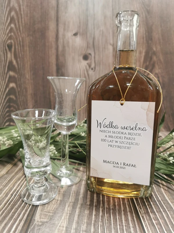 zawieszki-etykiety-na-wodke-alkohol-weselny-butelk