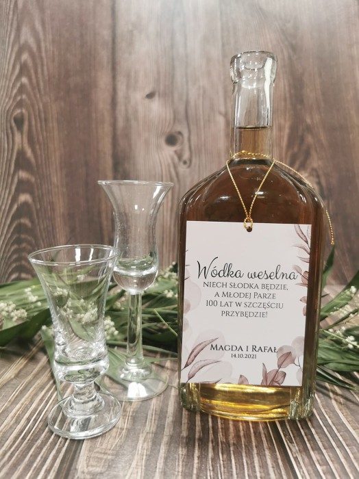 zawieszki-etykiety-na-wodke-alkohol-weselny-butelk