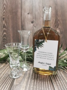 zawieszki-etykiety-na-wodke-alkohol-weselny-butelk