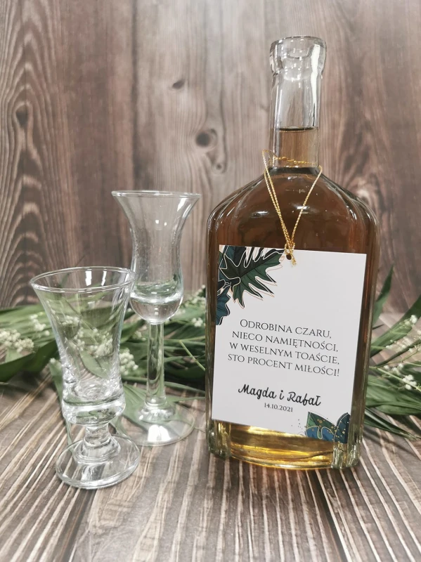 zawieszki-etykiety-na-wodke-alkohol-weselny-butelk