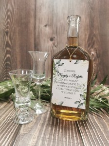 zawieszki-etykiety-na-wodke-alkohol-weselny-butelk