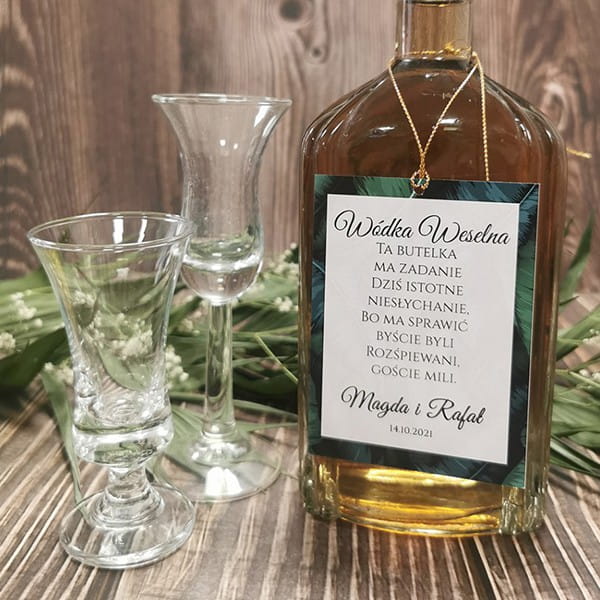 zawieszki-etykiety-na-wodke-alkohol-weselny-butelk