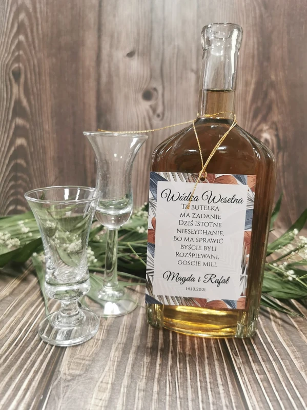 zawieszki-etykiety-na-wodke-alkohol-weselny-butelk
