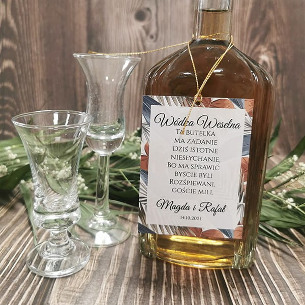zawieszki-etykiety-na-wodke-alkohol-weselny-butelk