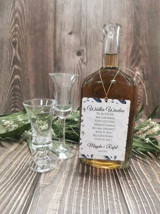zawieszki-etykiety-na-wodke-alkohol-weselny-butelk