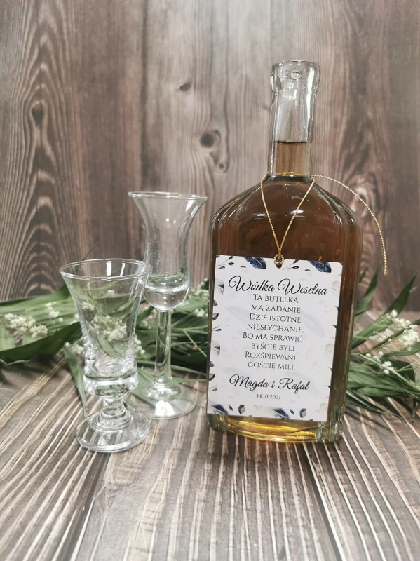 zawieszki-etykiety-na-wodke-alkohol-weselny-butelk