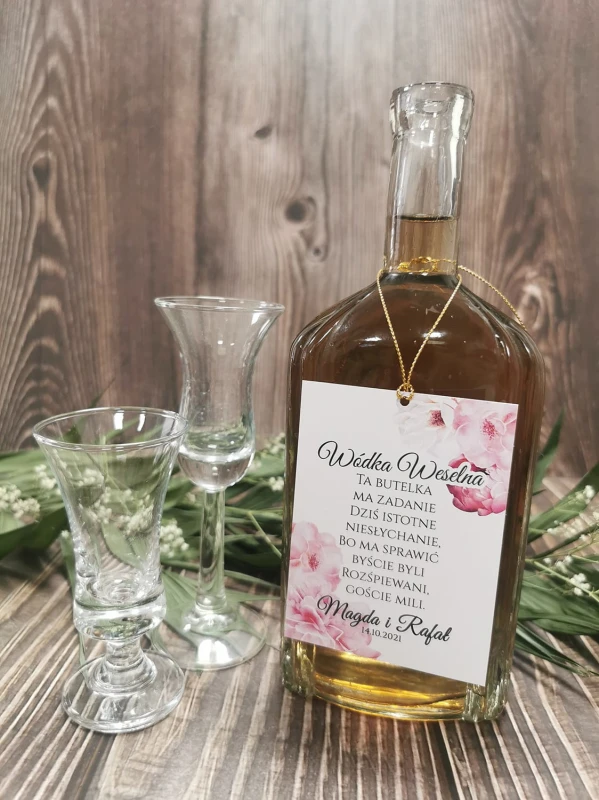 zawieszki-etykiety-na-wodke-alkohol-weselny-butelk