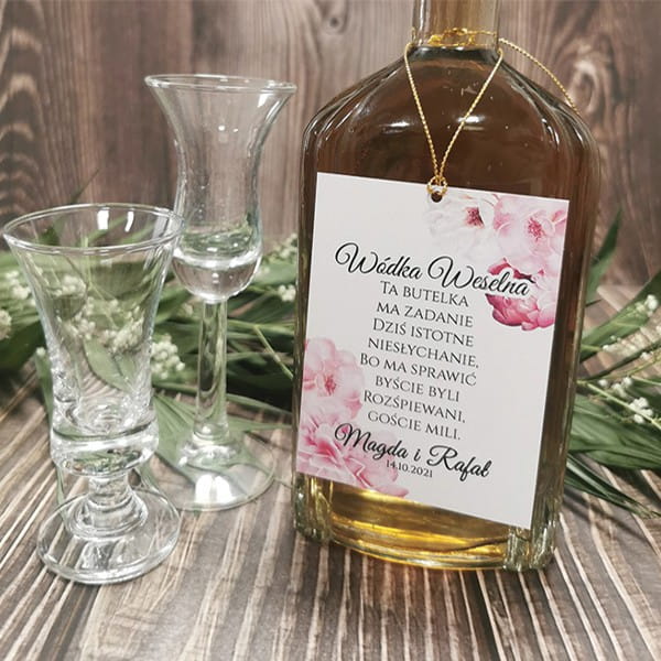 zawieszki-etykiety-na-wodke-alkohol-weselny-butelk