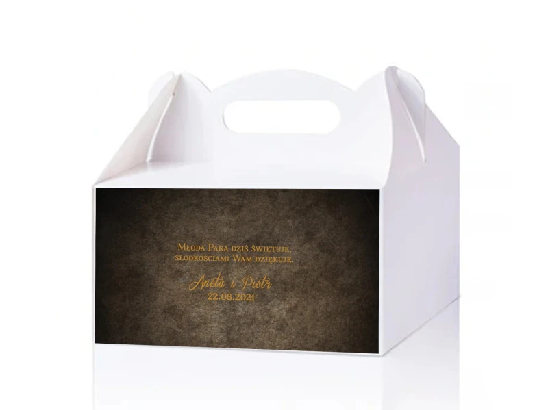 personalizowane-naklejki-na-pudeko-na-ciasto-cnak1