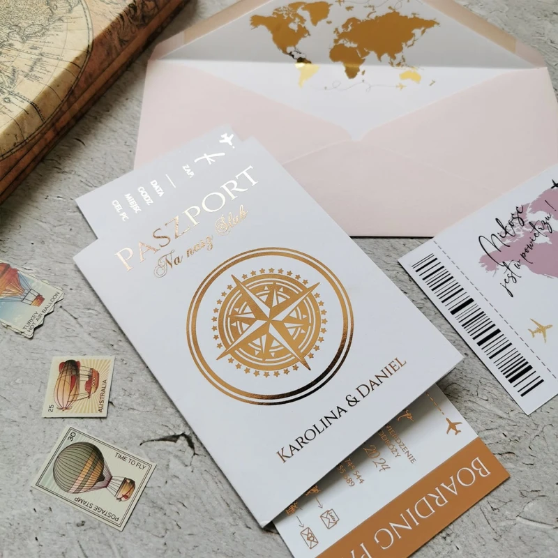 zaproszenia-slubne-w-formie-paszportu-z-motywem-po