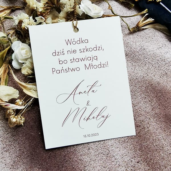 zawieszki-etykiety-na-wodke-alkohol-weselny-butelk