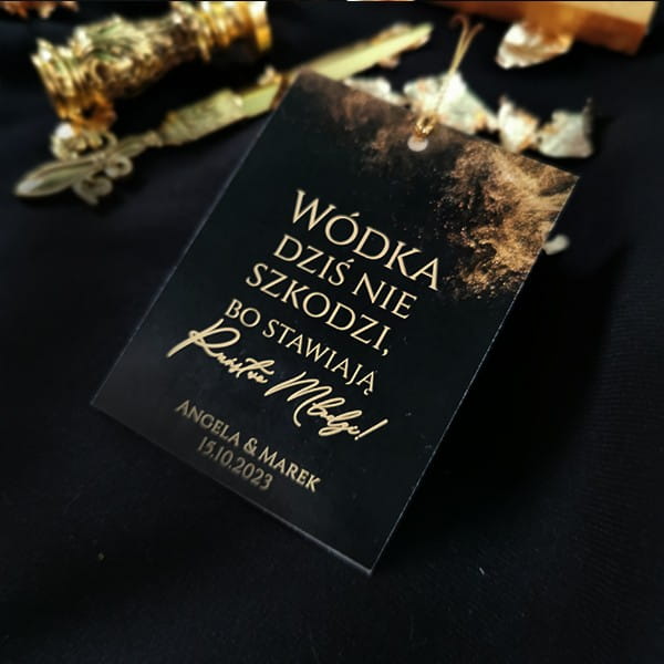 zawieszki-etykiety-na-wodke-alkohol-weselny-butelk