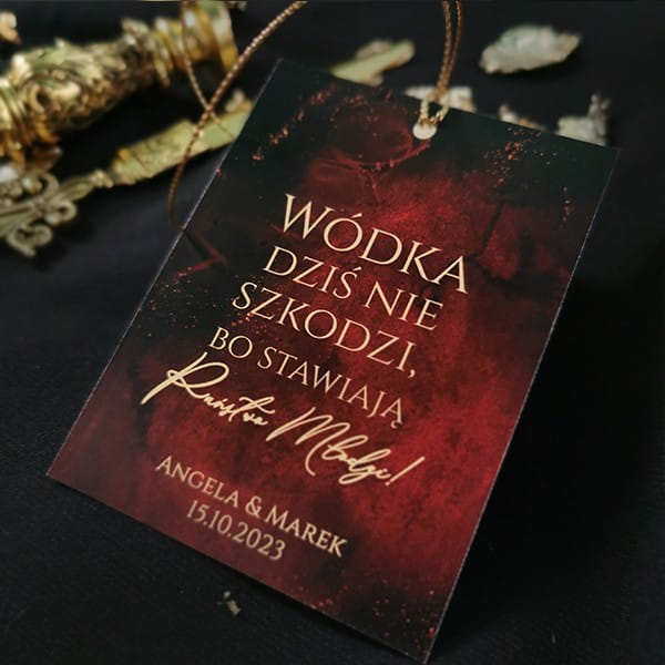 zawieszki-etykiety-na-wodke-alkohol-weselny-butelk