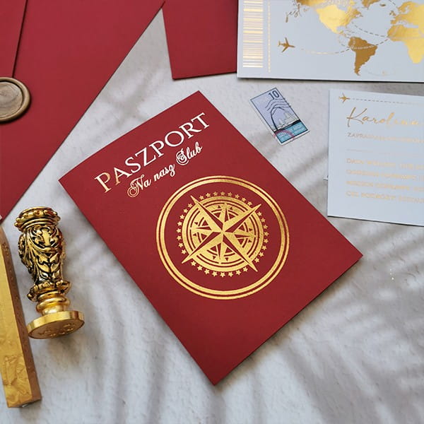 zaproszenia-slubne-w-formie-paszportu-z-motywem-po